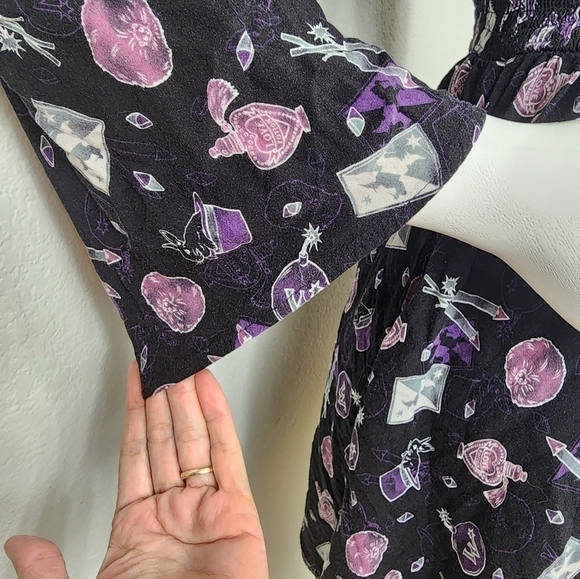 Harry Potter Hot Topic Weasleys Wizard Wheezes Dress Size Small - Picture 11 of 15